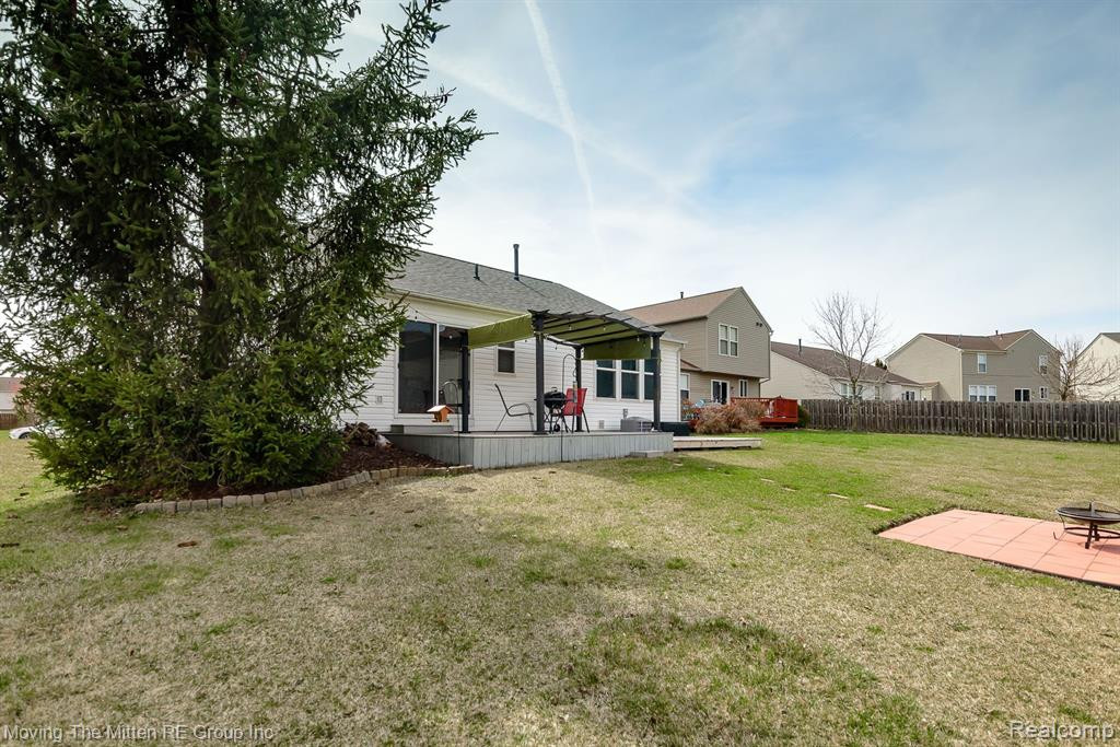 6261 MAPLEHURST Drive, Ypsilanti, MI 48197 — Photo 46