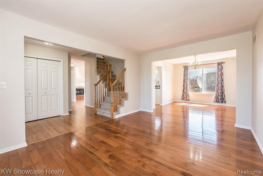 4800 WILLINGHAM Court, Ypsilanti, MI 48197 — Photo 7