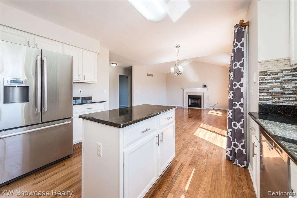 4800 WILLINGHAM Court, Ypsilanti, MI 48197 — Photo 12