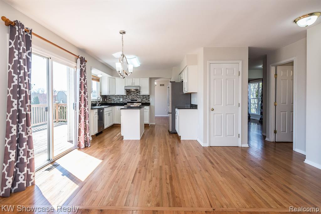 4800 WILLINGHAM Court, Ypsilanti, MI 48197 — Photo 14