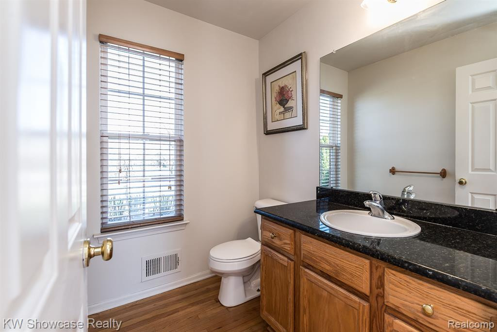 4800 WILLINGHAM Court, Ypsilanti, MI 48197 — Photo 17