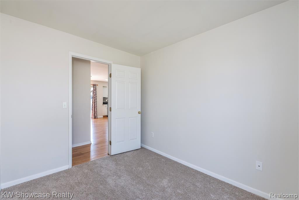 4800 WILLINGHAM Court, Ypsilanti, MI 48197 — Photo 22