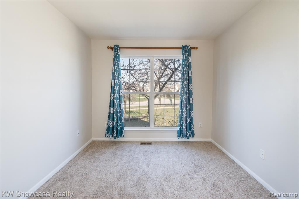 4800 WILLINGHAM Court, Ypsilanti, MI 48197 — Photo 25