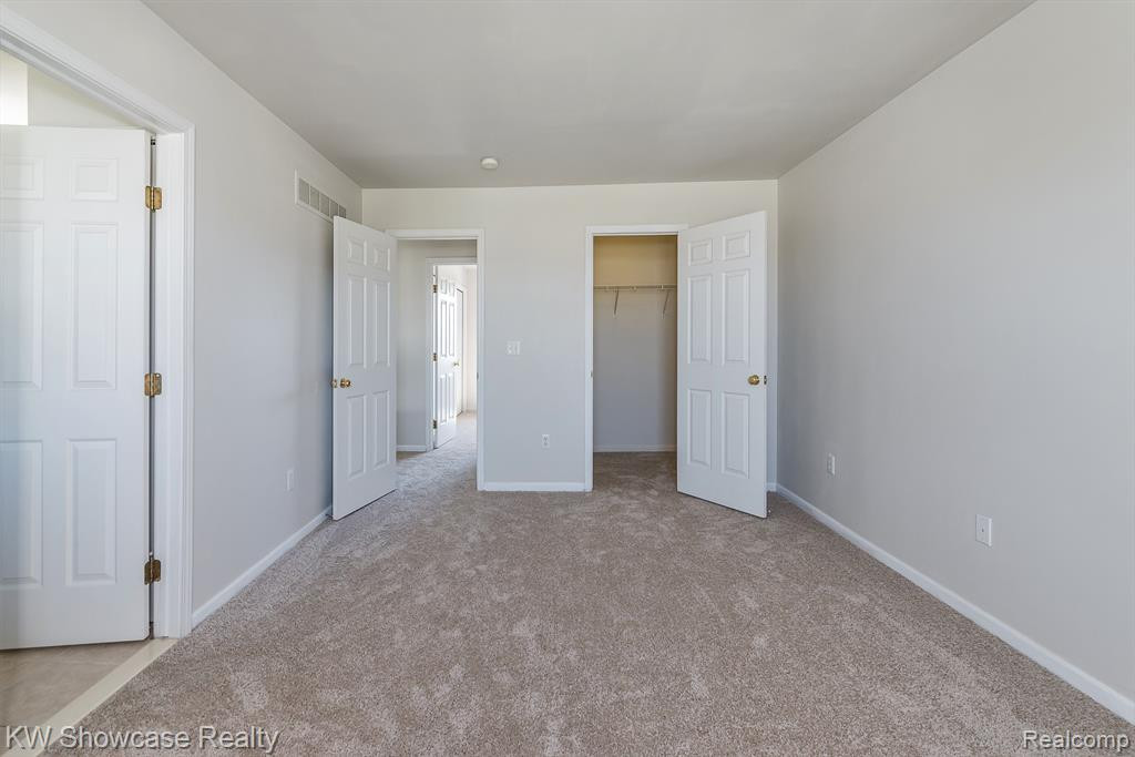 4800 WILLINGHAM Court, Ypsilanti, MI 48197 — Photo 27