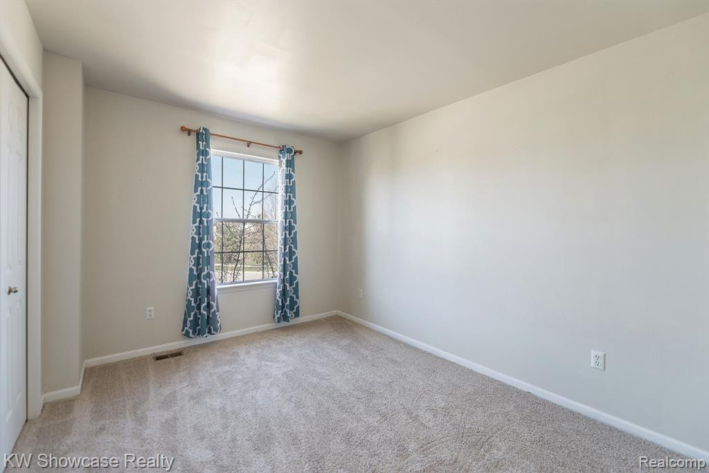 4800 WILLINGHAM Court, Ypsilanti, MI 48197 — Photo 30