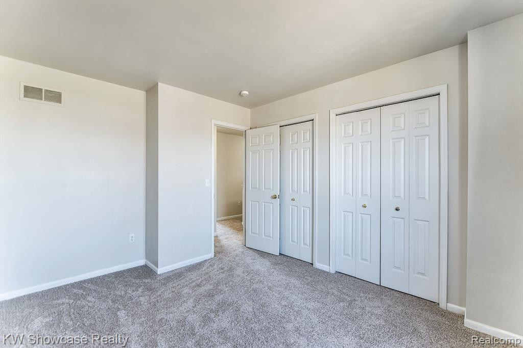 4800 WILLINGHAM Court, Ypsilanti, MI 48197 — Photo 35
