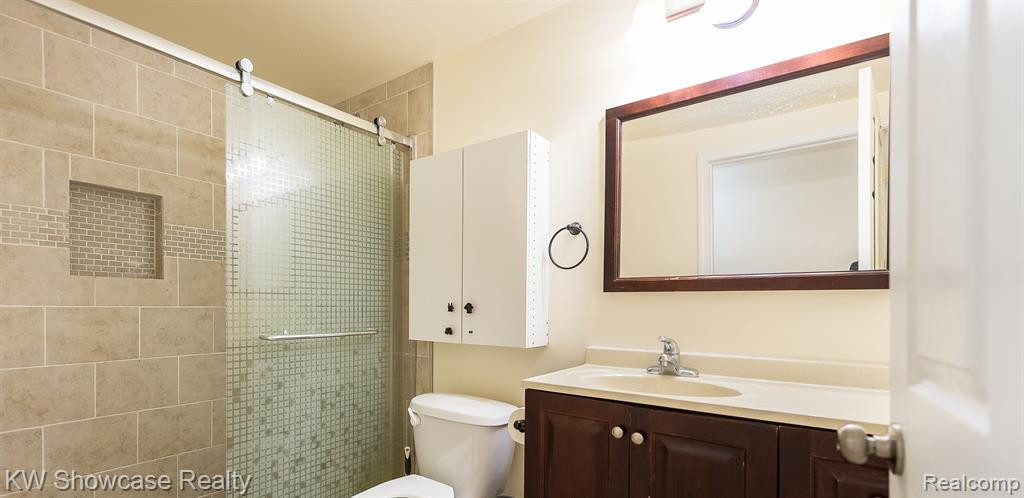 4800 WILLINGHAM Court, Ypsilanti, MI 48197 — Photo 44