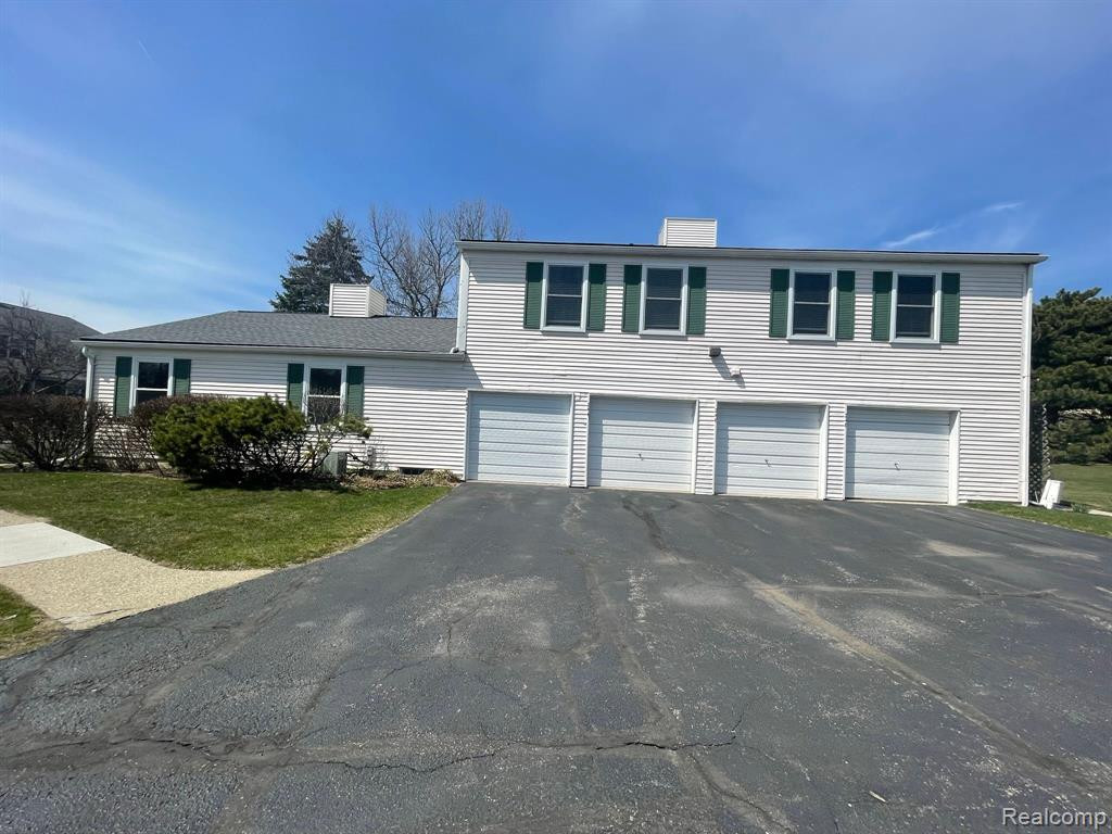 242 NEPTUNE Drive, Walled Lake, MI 48390 — Photo 19