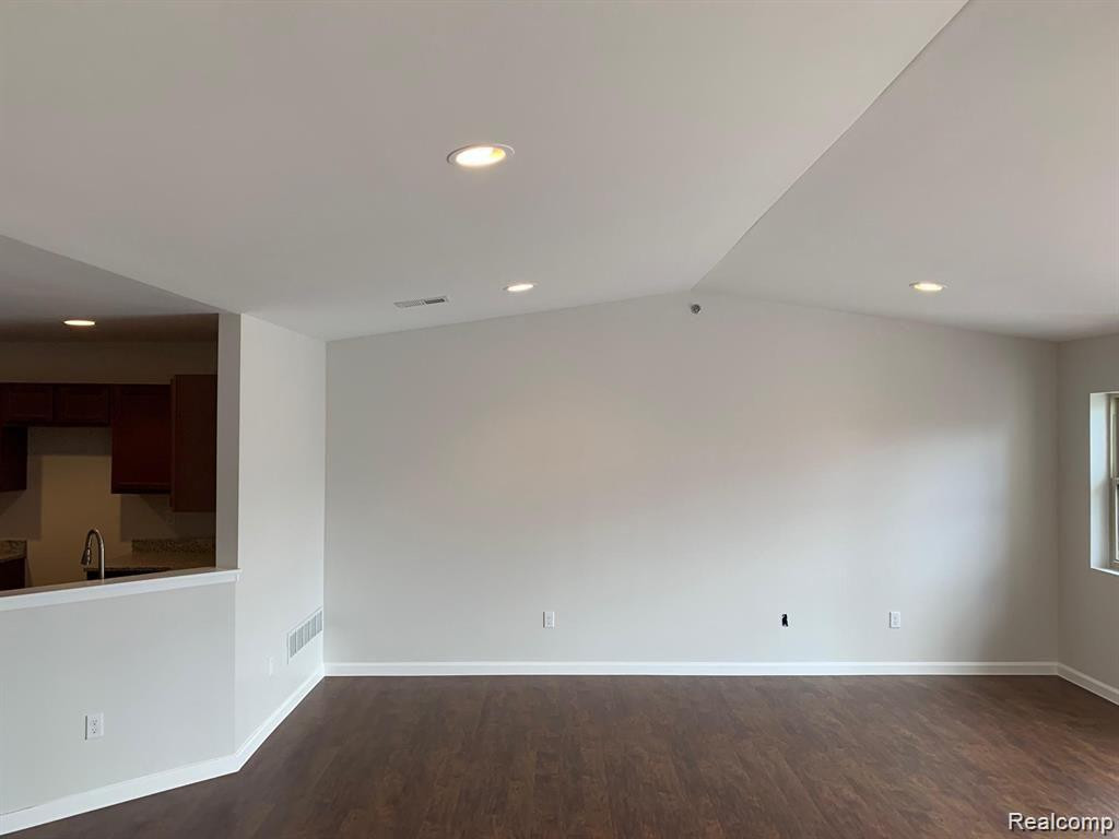 412 LEGATO Drive, Walled Lake, MI 48390 — Photo 4