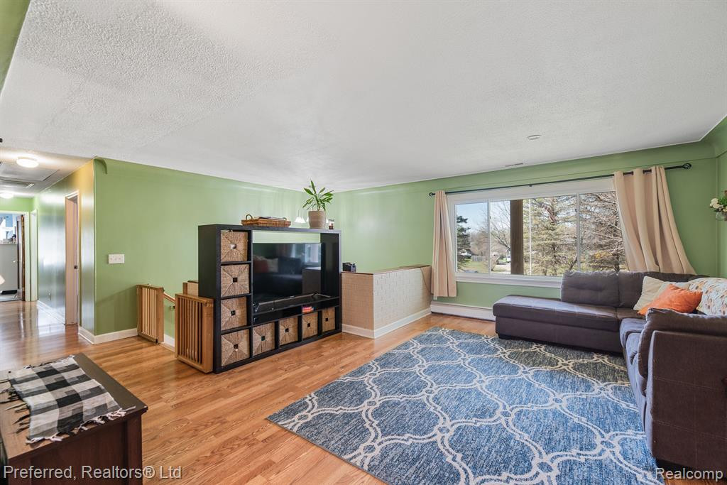 9380 Bennett Lake Rd., Fenton, MI 48430 — Photo 5