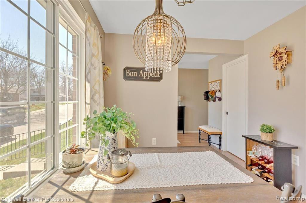 1902 WICKHAM Street, Royal Oak, MI 48073 — Photo 8