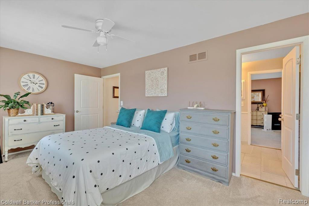 1902 WICKHAM Street, Royal Oak, MI 48073 — Photo 17