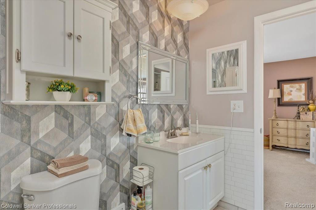 1902 WICKHAM Street, Royal Oak, MI 48073 — Photo 18