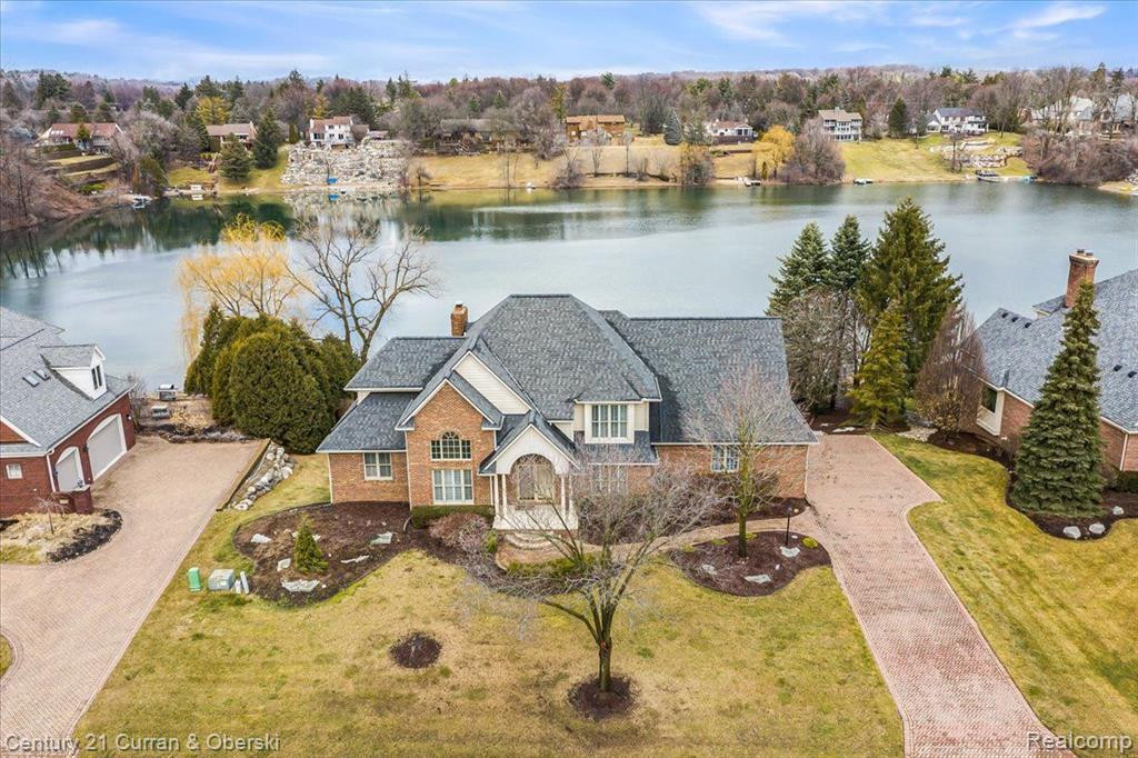 18615 FOX HOLLOW COURT, Northville, MI 48168 — Photo 2