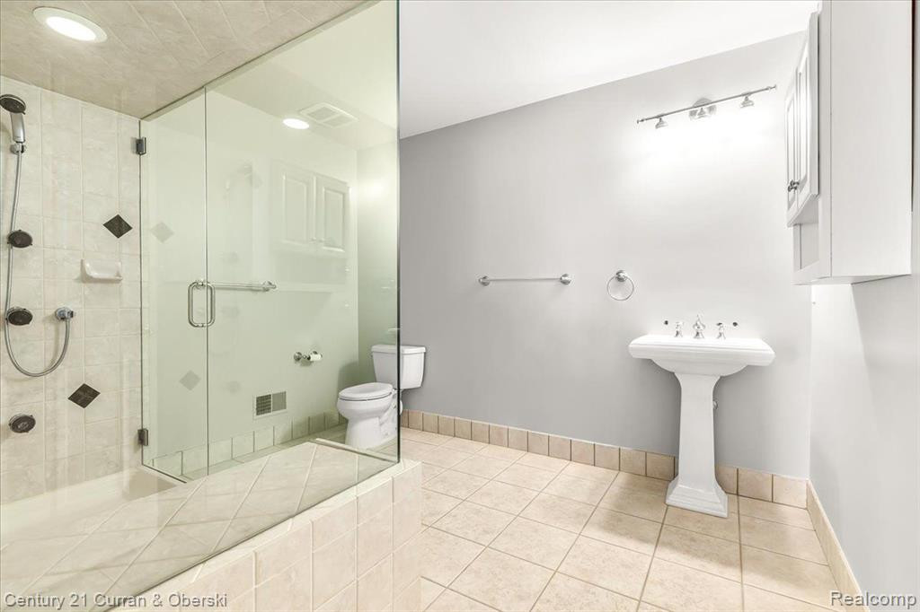 18615 FOX HOLLOW COURT, Northville, MI 48168 — Photo 28