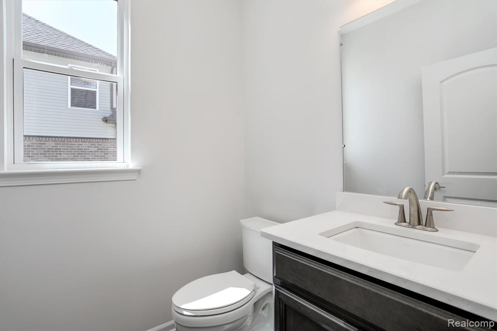 214 SINGH Boulevard, South Lyon, MI 48178 — Photo 9