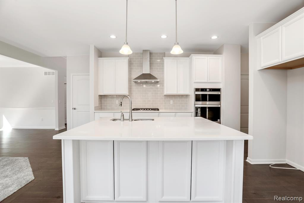 214 SINGH Boulevard, South Lyon, MI 48178 — Photo 17