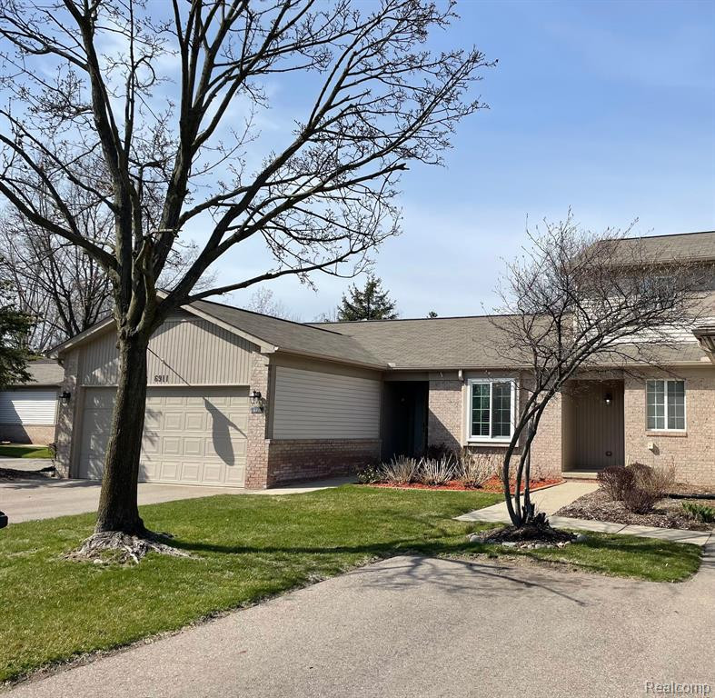 6911 DEERHURST Drive, 97, Westland, MI — Photo 2