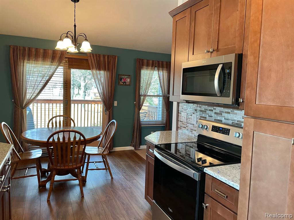 6911 DEERHURST Drive, 97, Westland, MI — Photo 5