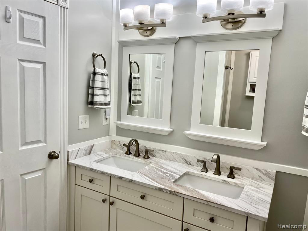 6911 DEERHURST Drive, 97, Westland, MI — Photo 14
