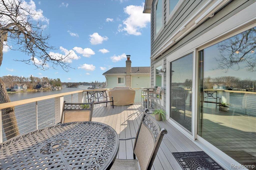 565 CENTRAL Drive, Lake Orion, MI 48362 — Photo 7