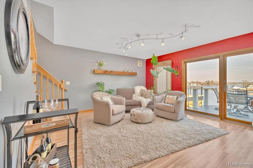 565 CENTRAL Drive, Lake Orion, MI 48362 — Photo 10
