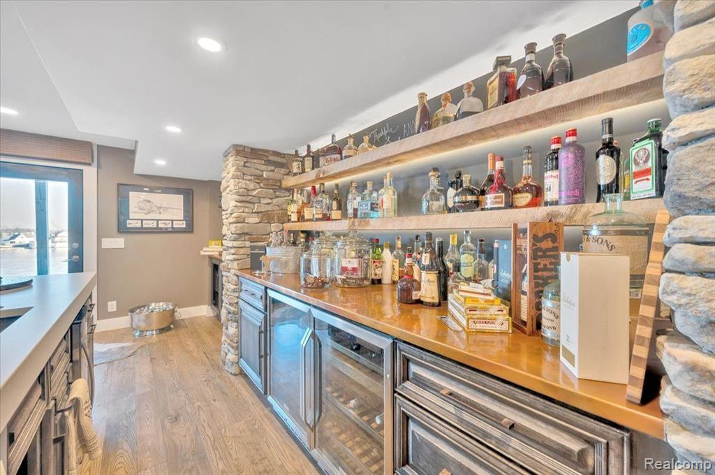 565 CENTRAL Drive, Lake Orion, MI 48362 — Photo 35
