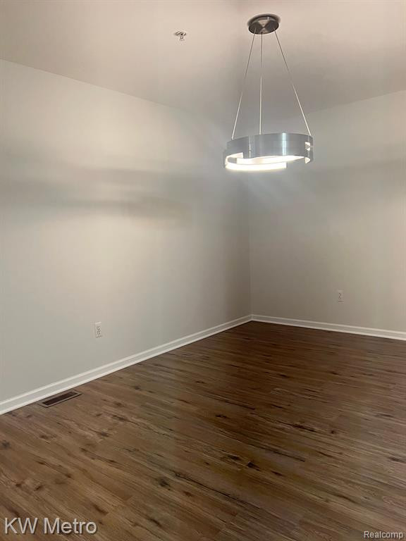 123 E BAY Drive, Walled Lake, MI 48390 — Photo 6