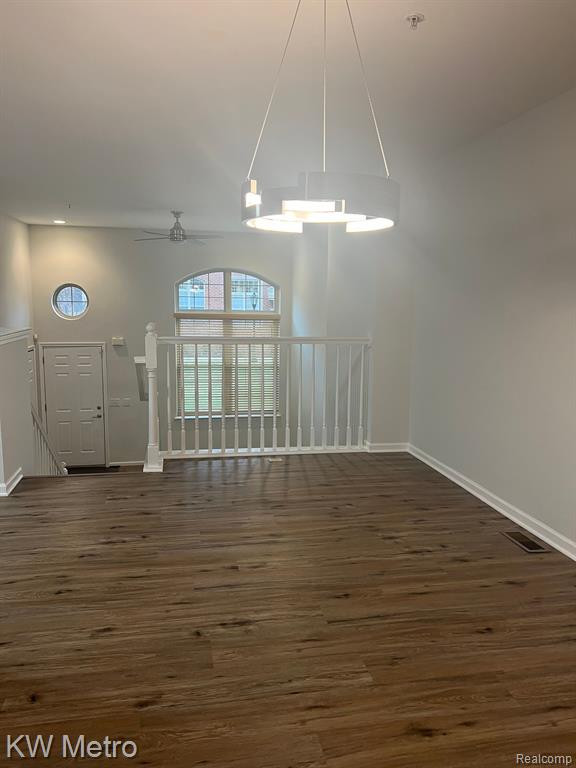 123 E BAY Drive, Walled Lake, MI 48390 — Photo 8