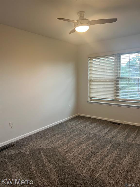 123 E BAY Drive, Walled Lake, MI 48390 — Photo 9