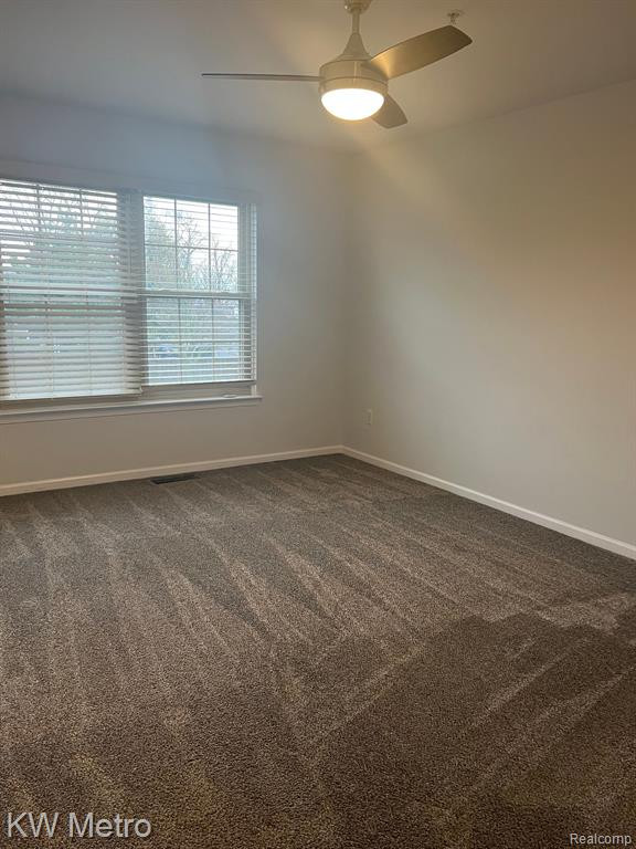 123 E BAY Drive, Walled Lake, MI 48390 — Photo 10