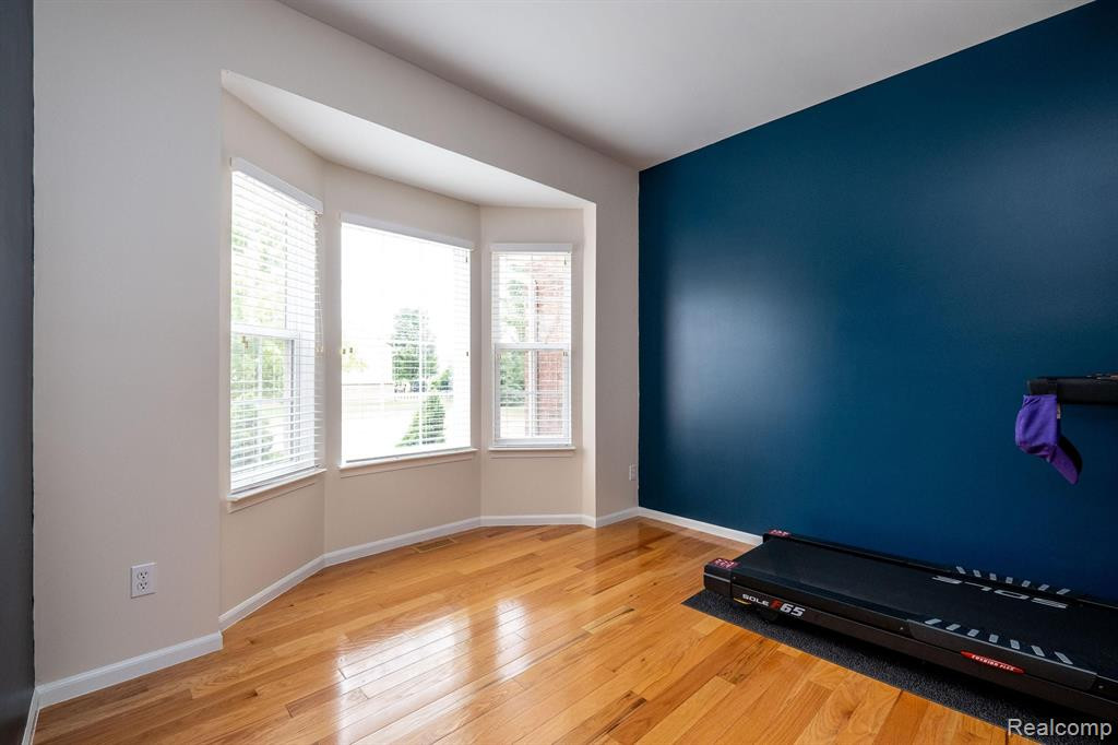 1022 PADDOCK Drive, 4, South Lyon, MI 48178 — Photo 5