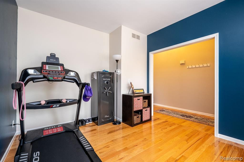 1022 PADDOCK Drive, 4, South Lyon, MI 48178 — Photo 7