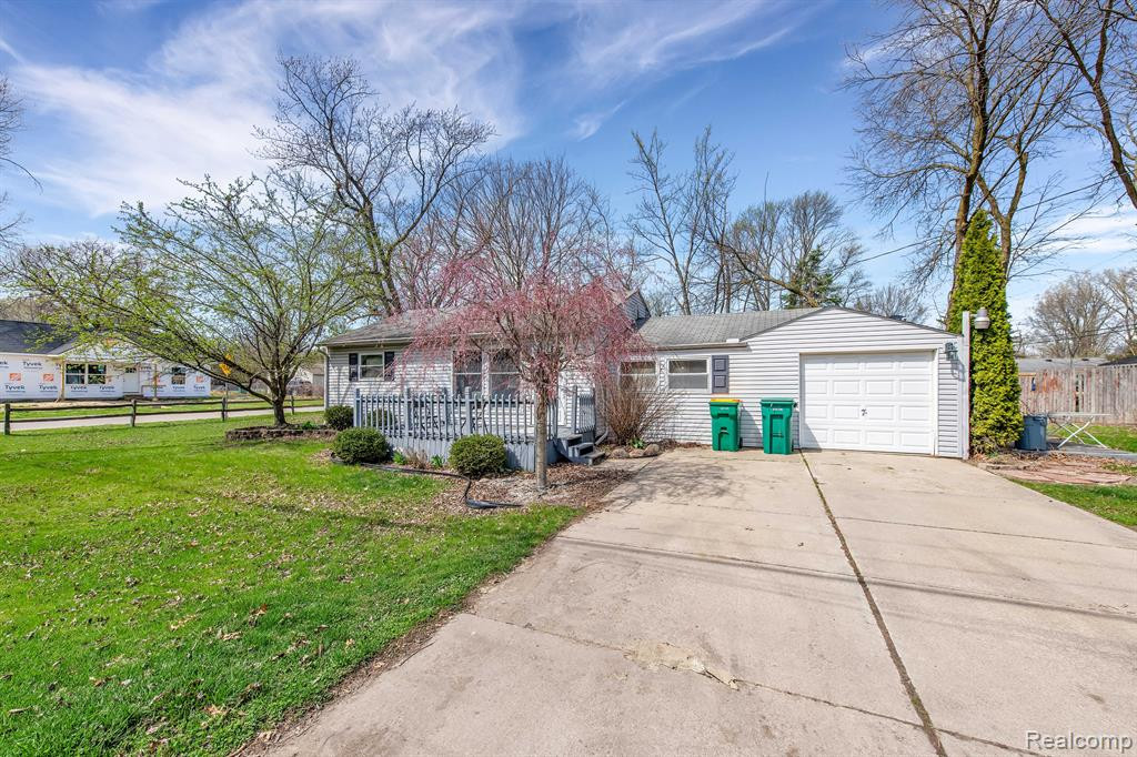 1715 RUSSELL Street, Ypsilanti, MI 48198 — Photo 3