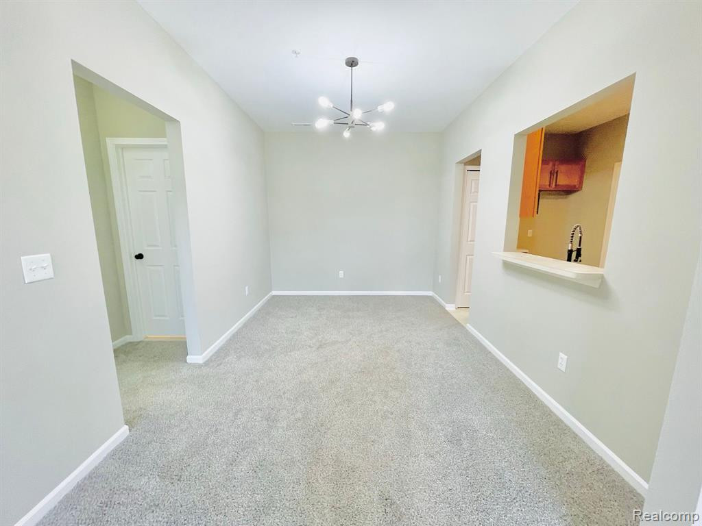 15106 ADDINGTON Drive, Commerce Twp, MI 48390 — Photo 5