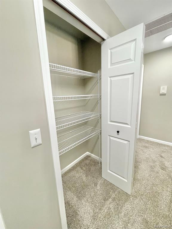 15106 ADDINGTON Drive, Commerce Twp, MI 48390 — Photo 22
