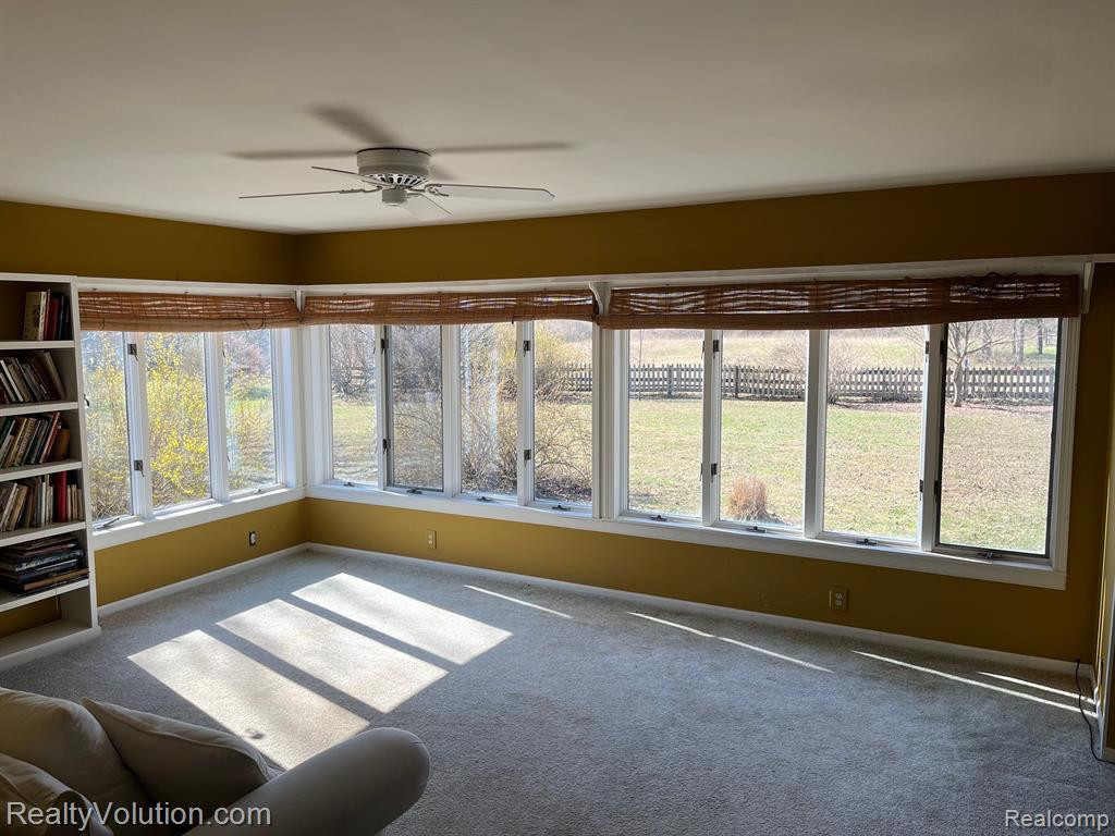 6252 LYONS Road, Imlay City, MI 48444 — Photo 5