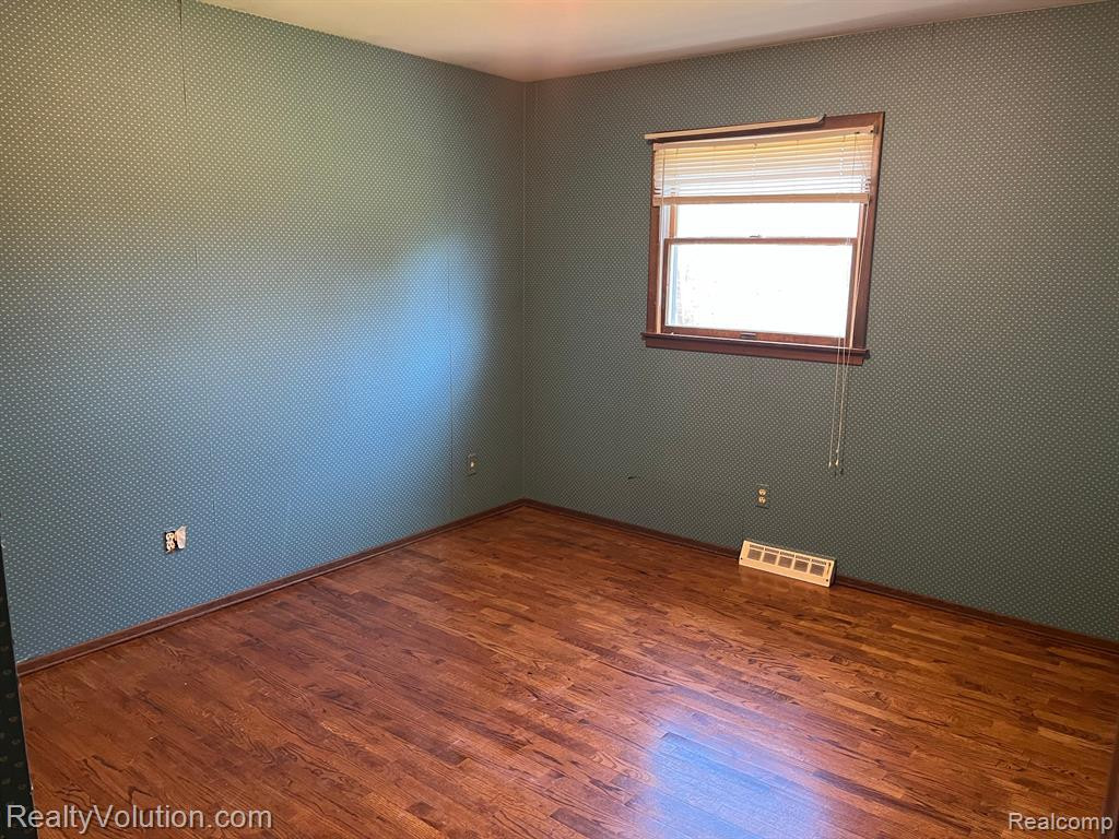 6252 LYONS Road, Imlay City, MI 48444 — Photo 18