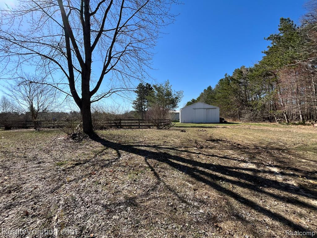 6252 LYONS Road, Imlay City, MI 48444 — Photo 42