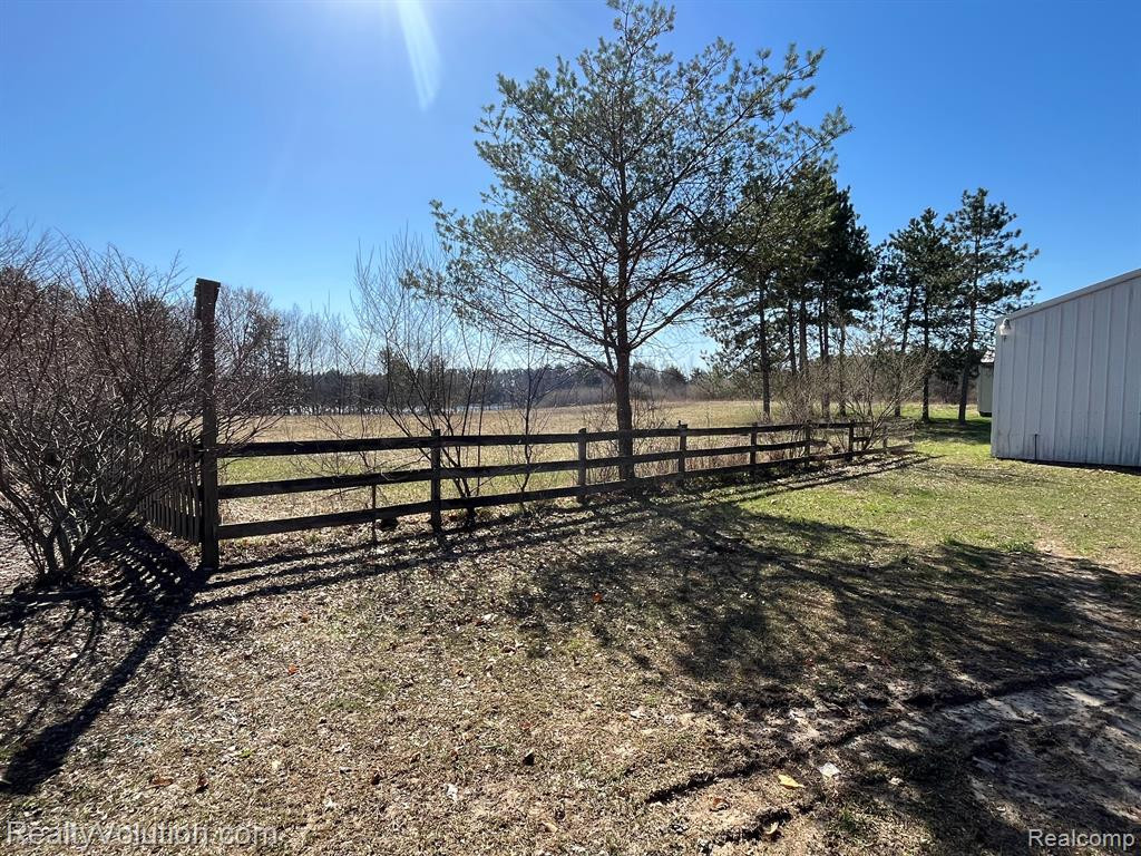 6252 LYONS Road, Imlay City, MI 48444 — Photo 45