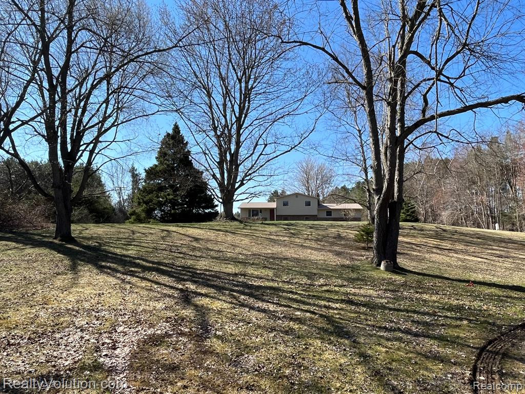 6252 LYONS Road, Imlay City, MI 48444 — Photo 49