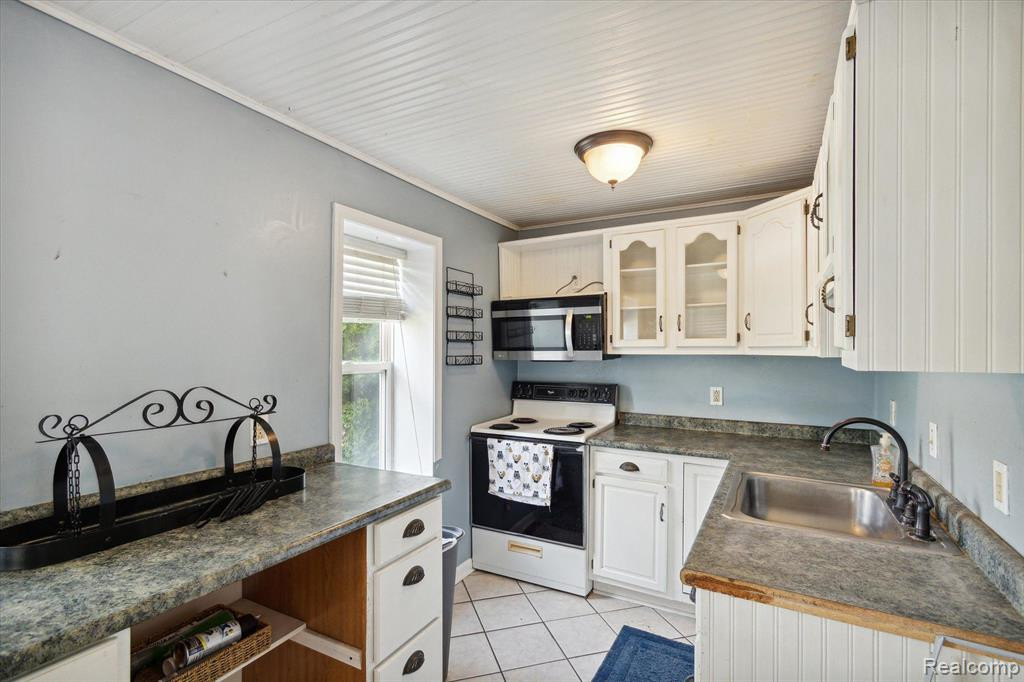 309 Brown Street, Grass Lake, MI 49240 — Photo 8