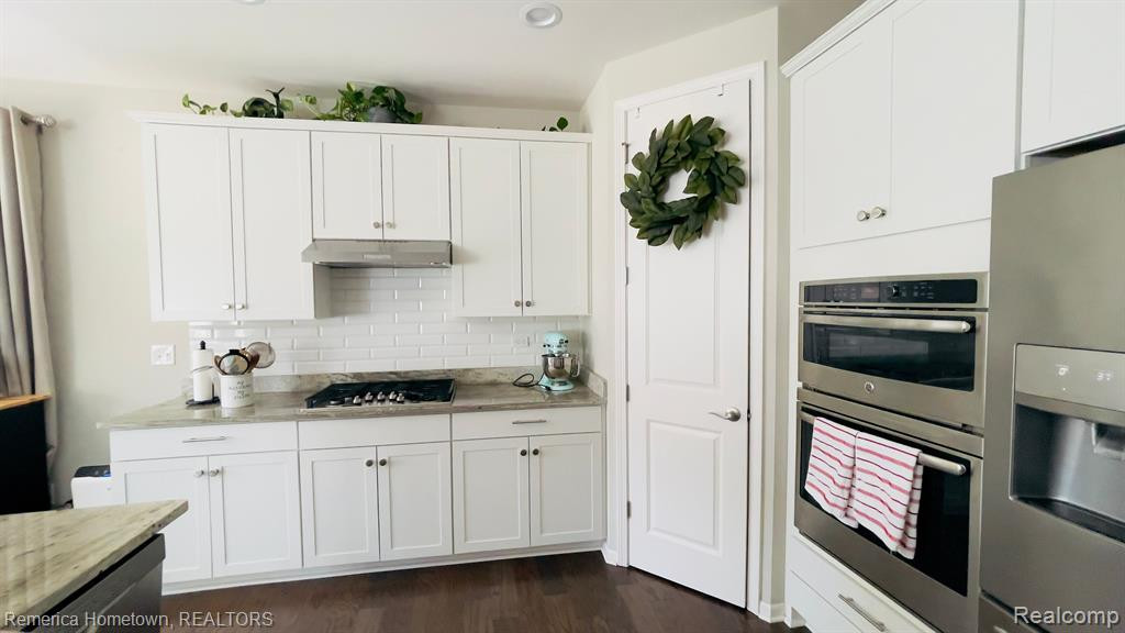 49743 HANCOCK Street, Canton, MI 48188 — Photo 12