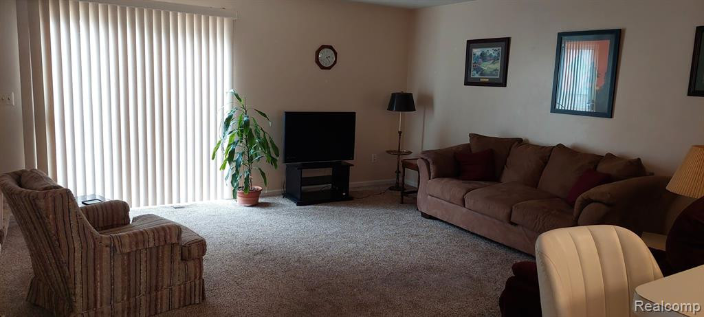 8030 COLONIAL Lane, 22, Ypsilanti, MI 48198 — Photo 5