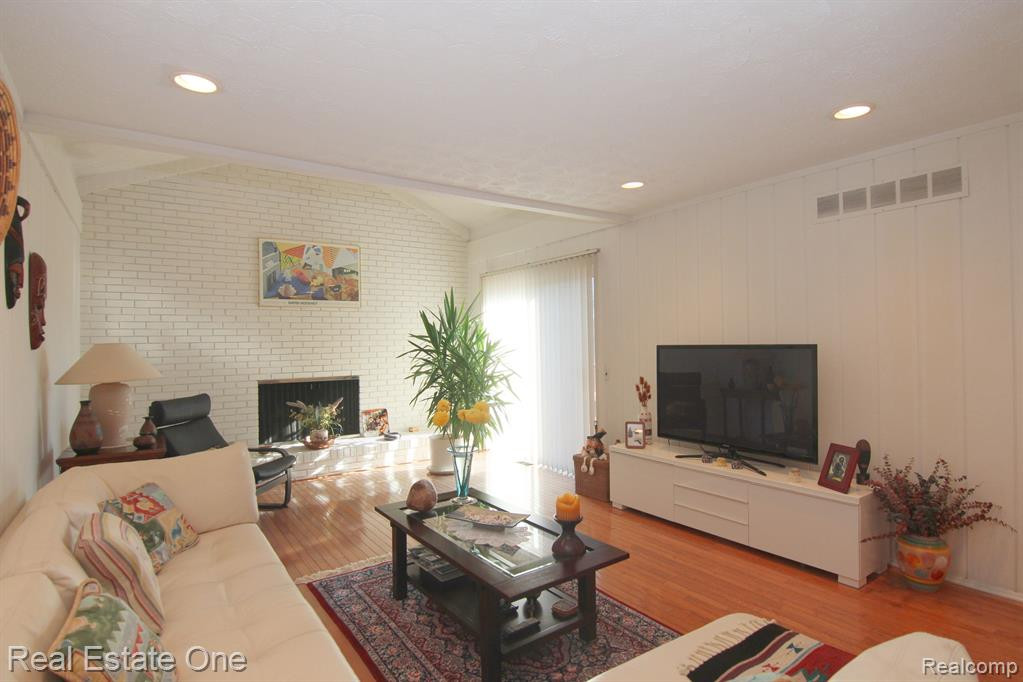 5441 PROVINCIAL Drive, Bloomfield Hills, MI 48302 — Photo 4
