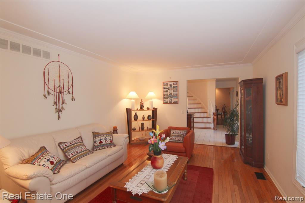 5441 PROVINCIAL Drive, Bloomfield Hills, MI 48302 — Photo 6
