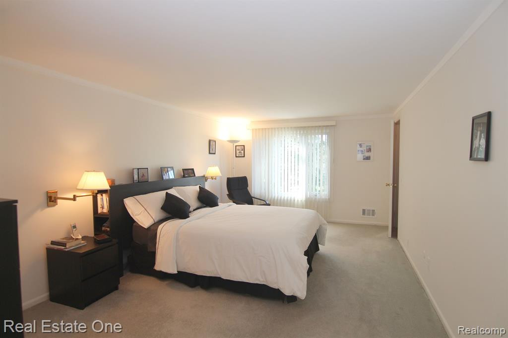 5441 PROVINCIAL Drive, Bloomfield Hills, MI 48302 — Photo 19