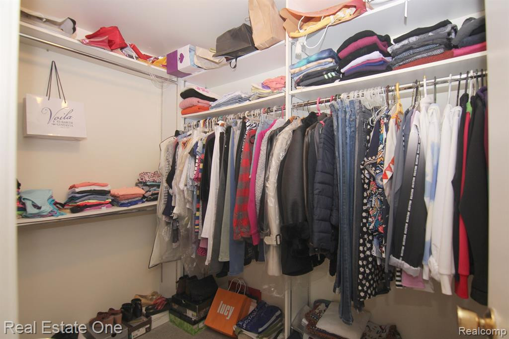 5441 PROVINCIAL Drive, Bloomfield Hills, MI 48302 — Photo 20