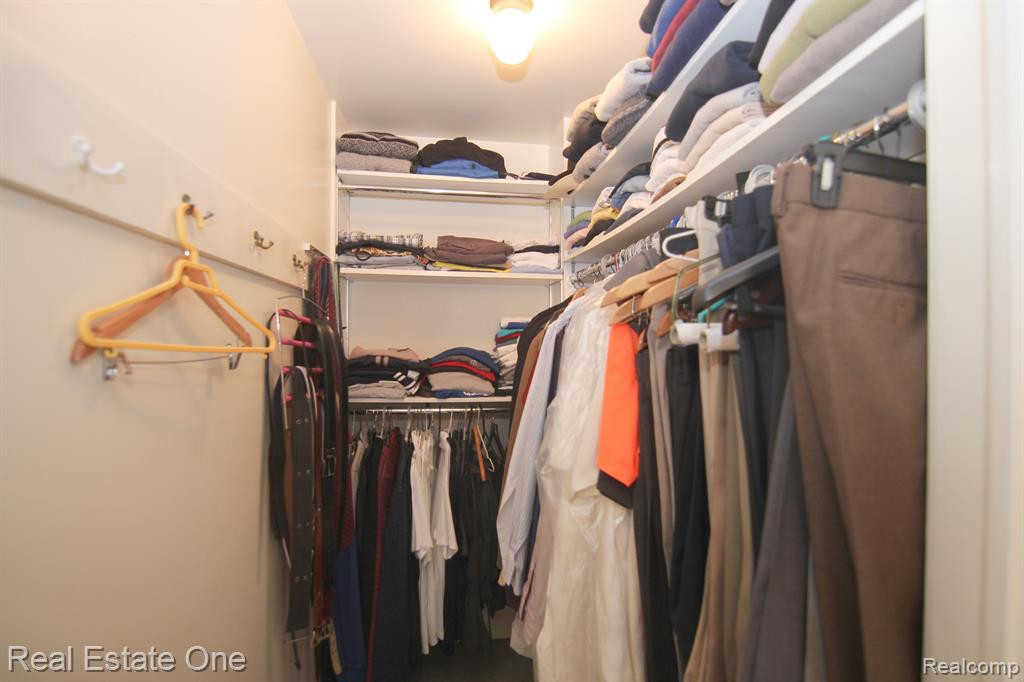 5441 PROVINCIAL Drive, Bloomfield Hills, MI 48302 — Photo 21