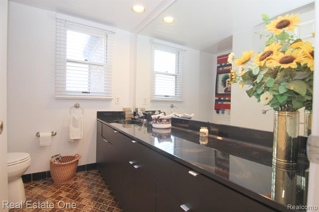 5441 PROVINCIAL Drive, Bloomfield Hills, MI 48302 — Photo 22